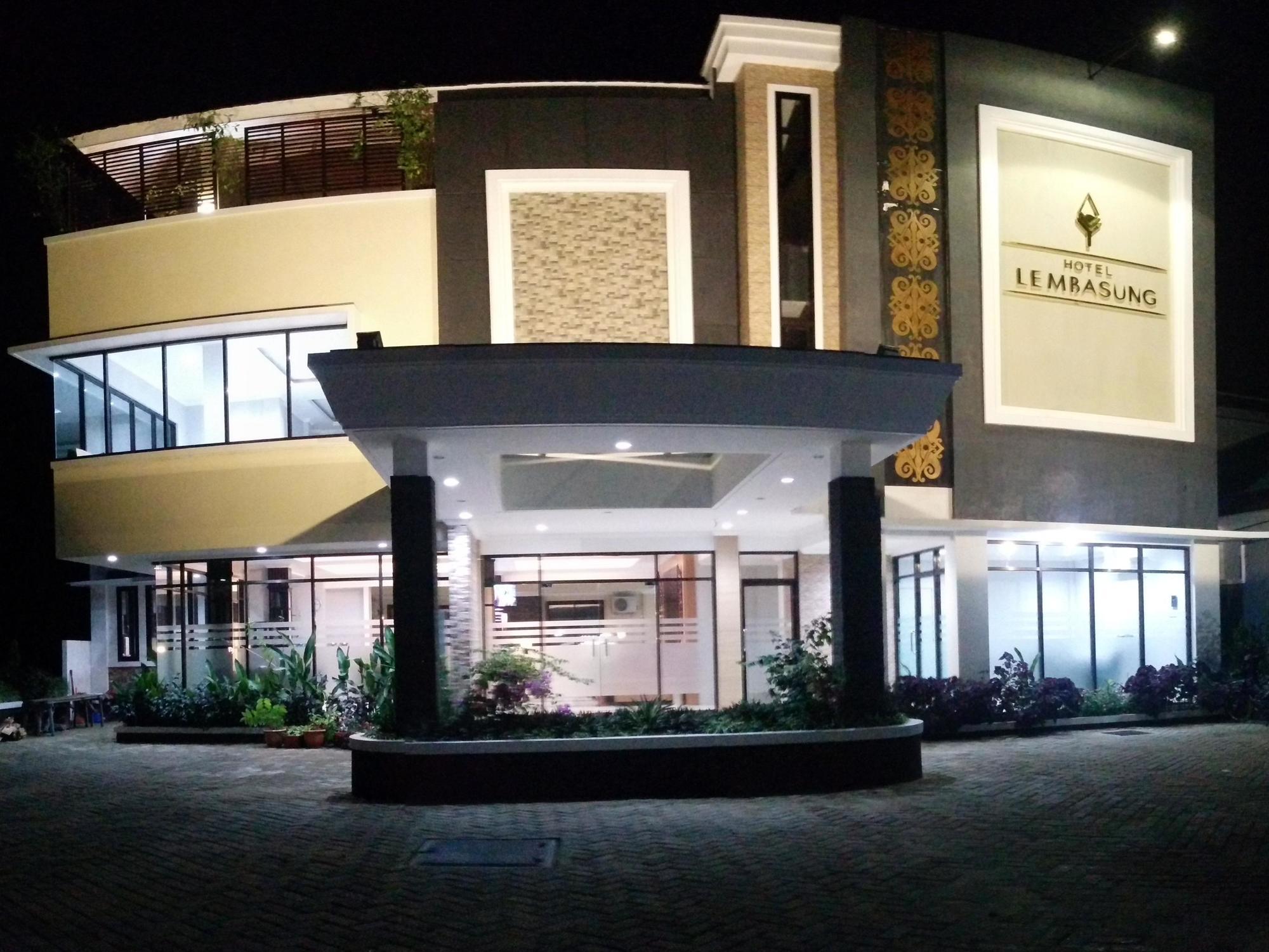 Lembasung Boutique Syariah Hotel Tarakan Buitenkant foto