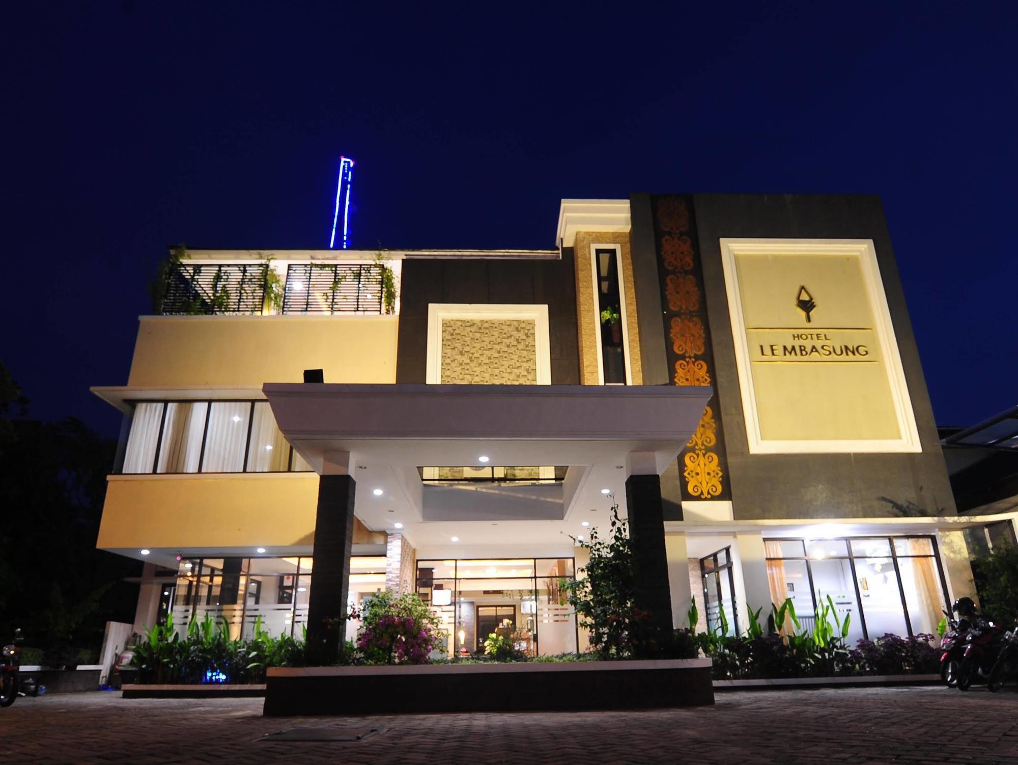 Lembasung Boutique Syariah Hotel Tarakan Buitenkant foto